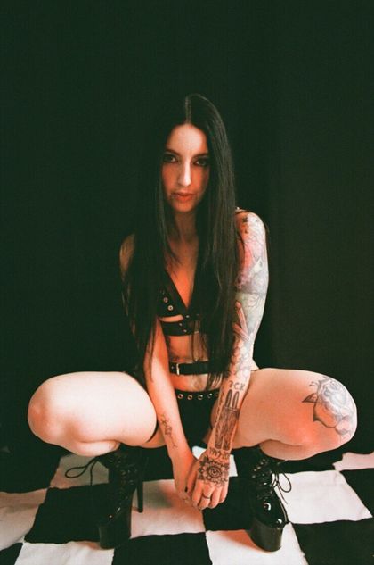 petiteporcelaine OnlyFans picture