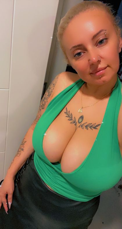sarakaparr OnlyFans picture