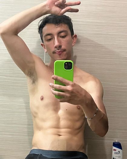 nrhot20cms OnlyFans picture