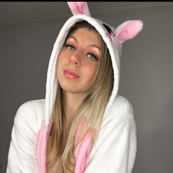 sweetvaluu OnlyFans - Free Trial - Photos - Socials | FansMetrics.com
