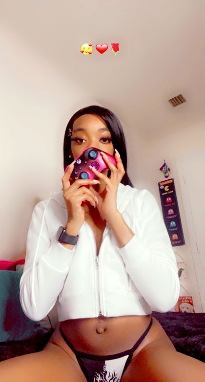 petite1998 OnlyFans picture