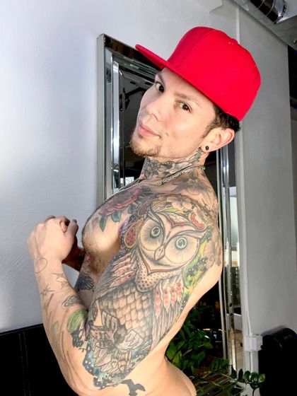 adrianoxtian OnlyFans picture