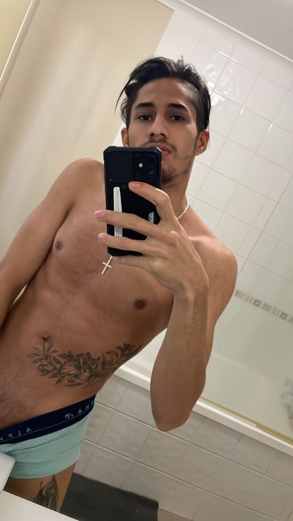 cesar97 OnlyFans picture