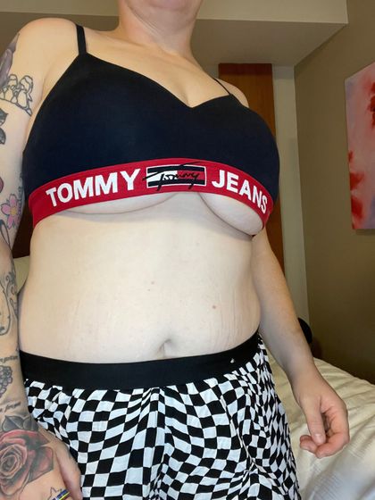 bigbustedgirls1 OnlyFans picture