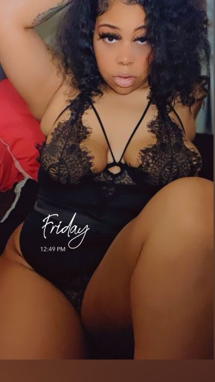 fineaxxmami OnlyFans picture