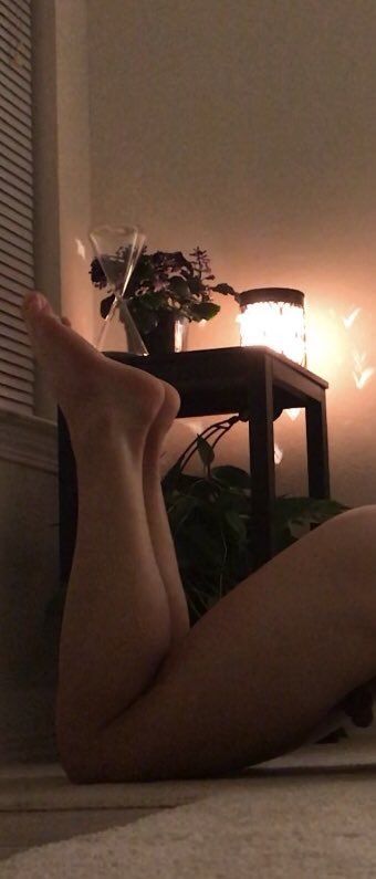 yoursbythefoot OnlyFans picture