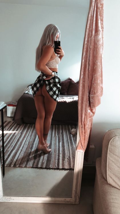 cherryyb0mb OnlyFans picture