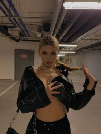 Julia Amber Babe