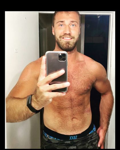 hung-hunk OnlyFans picture