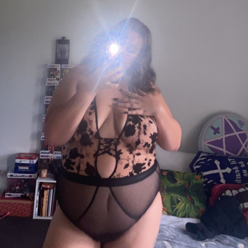 allitheenby OnlyFans profile picture