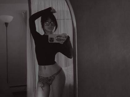 shefoekeepers OnlyFans picture