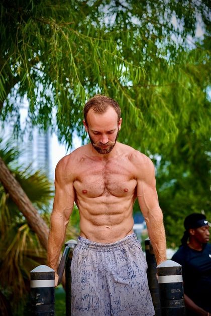 chrishutt OnlyFans picture
