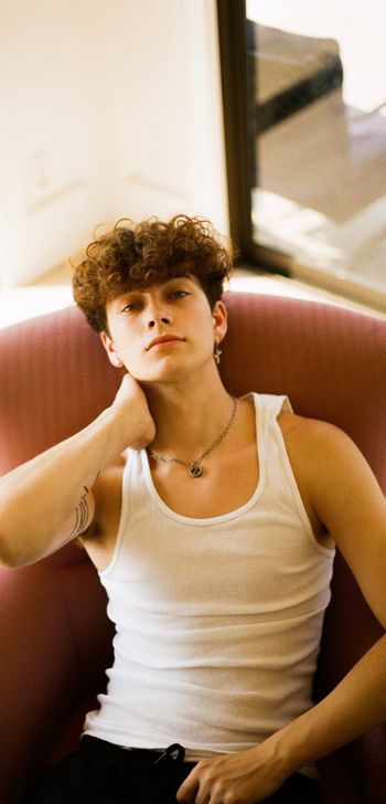 dakarluca OnlyFans - Free Trial - Photos - Socials | FansMetrics.com