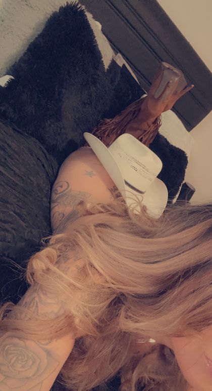 nikki2115 OnlyFans picture