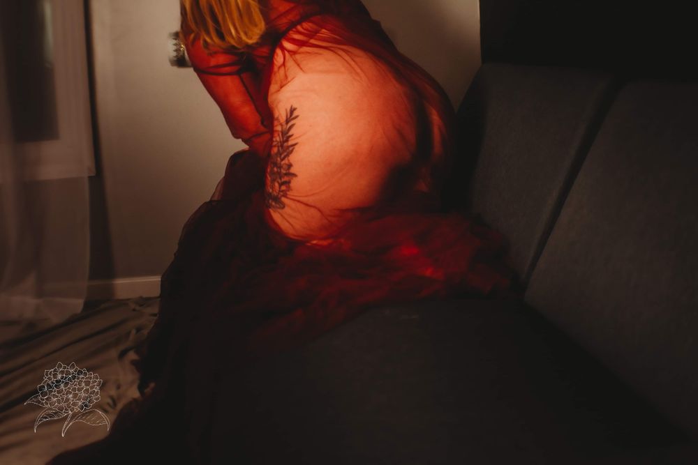 risquegirl OnlyFans profile picture