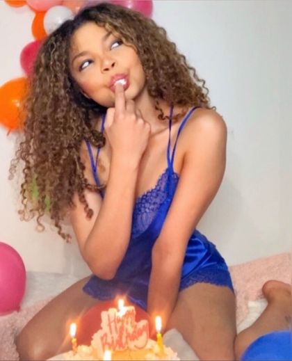 nunyabeznes OnlyFans picture