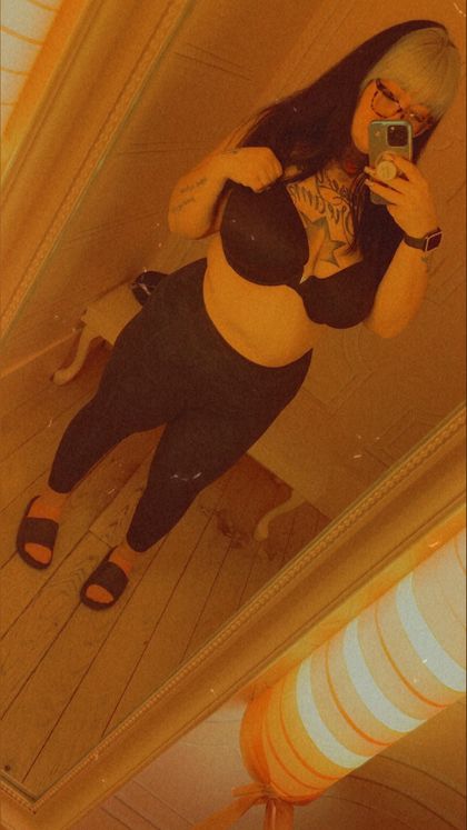yaroyalthickness OnlyFans picture