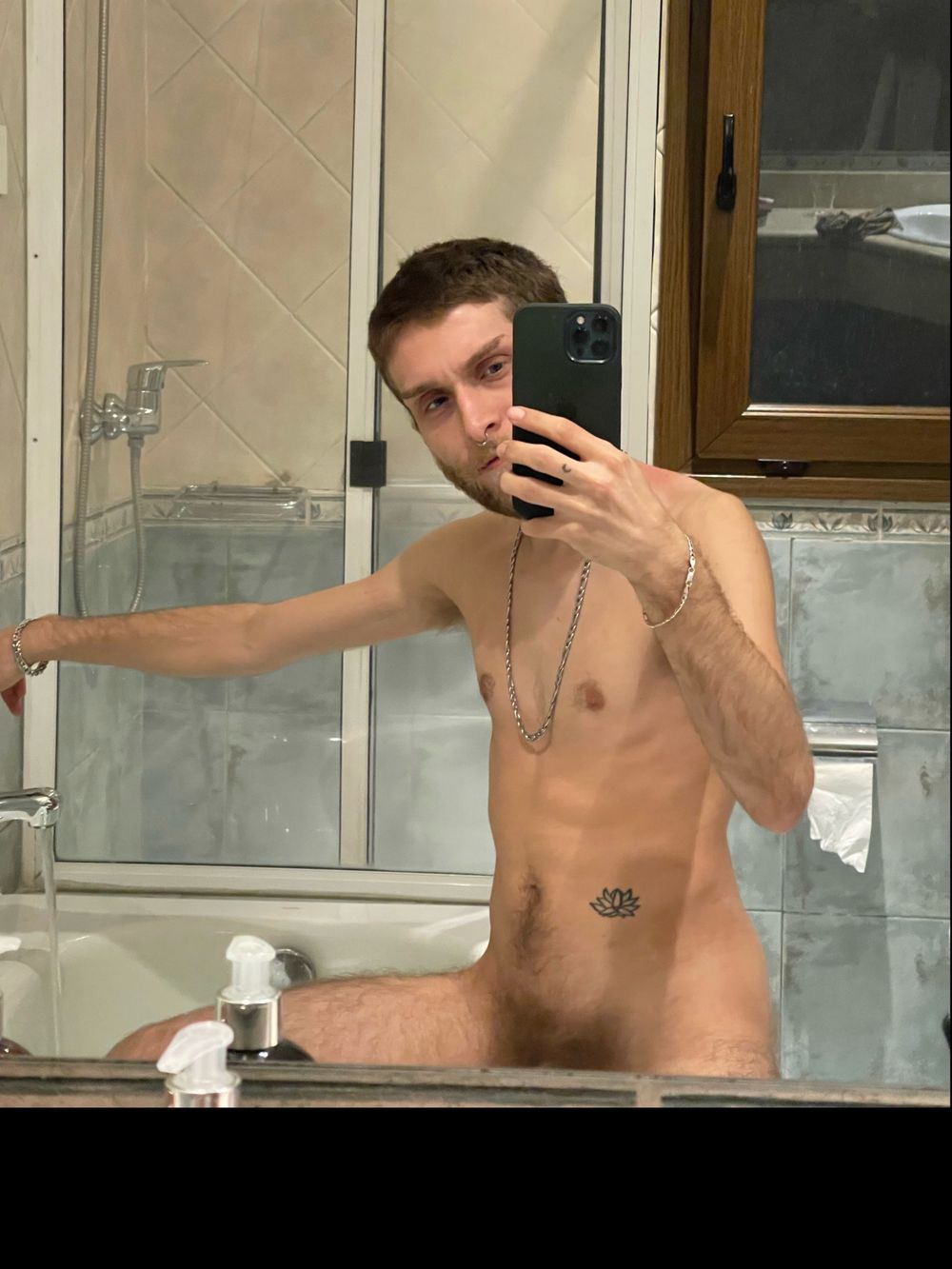 zearred OnlyFans profile picture