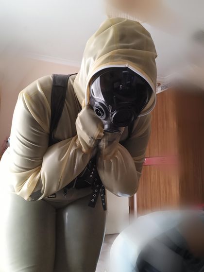 thelatexshapeshifter OnlyFans picture