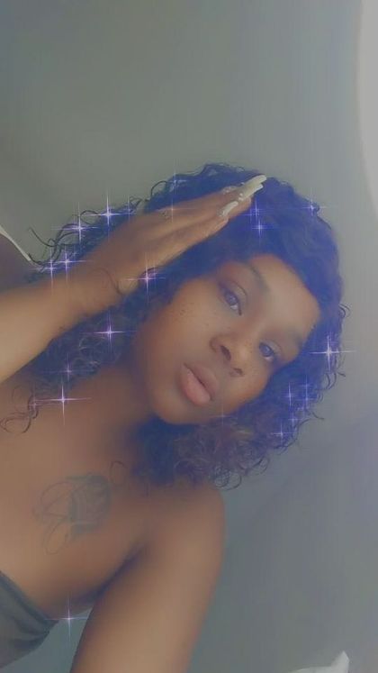 layluh2two OnlyFans picture