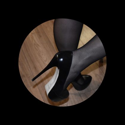 lyllyblack OnlyFans picture