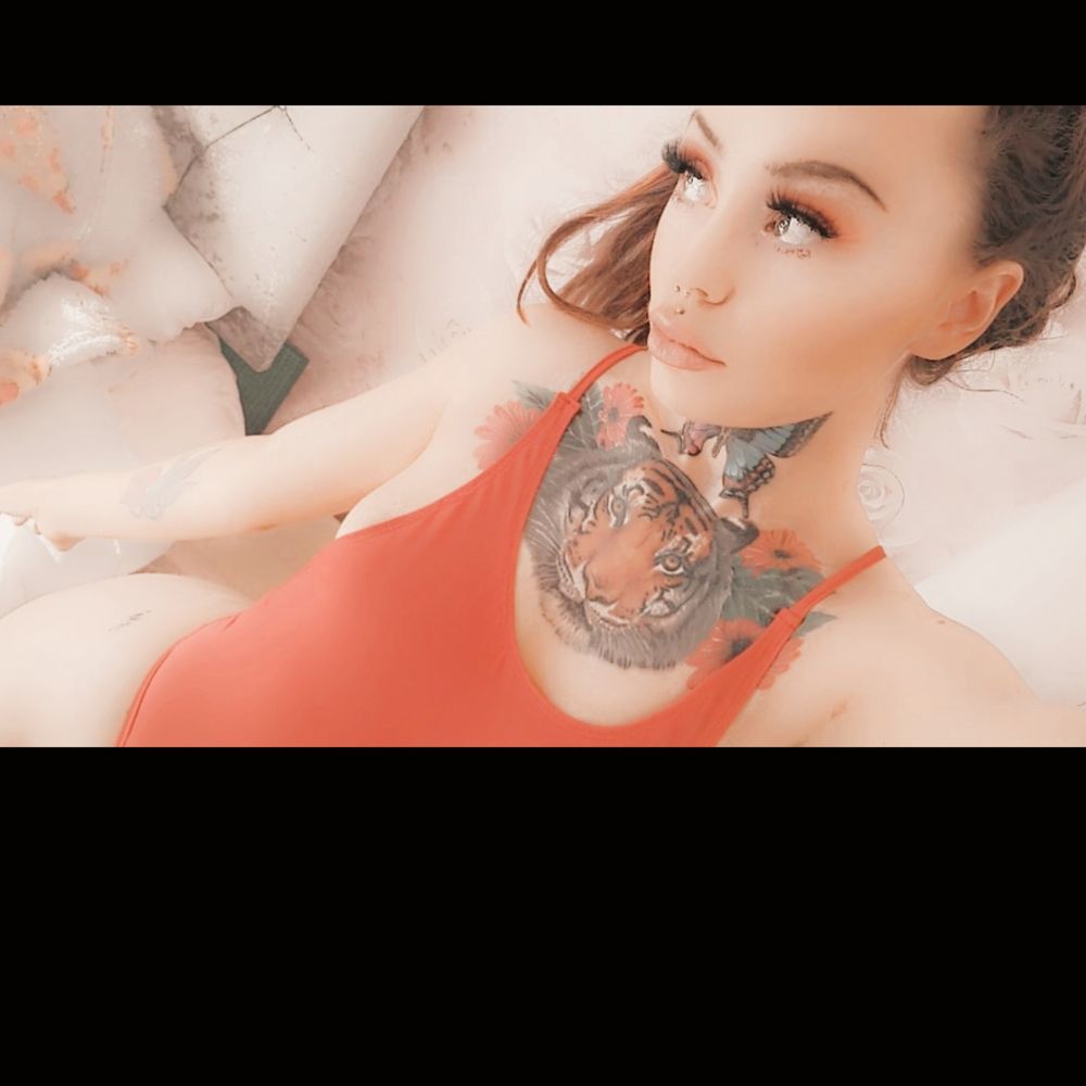 molls232 OnlyFans profile picture