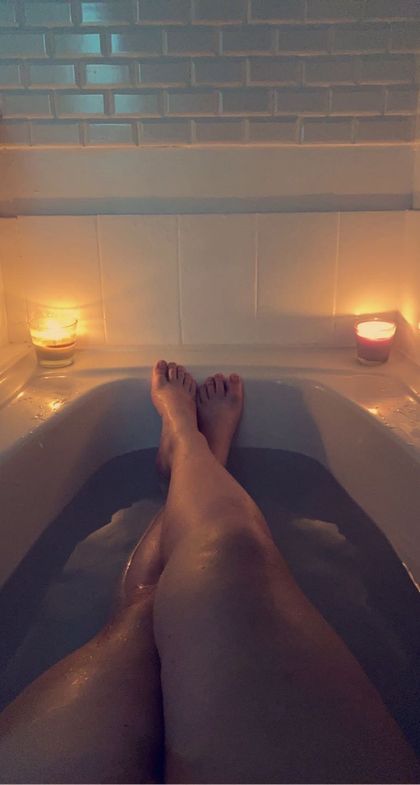 prettycolourfultoes OnlyFans picture