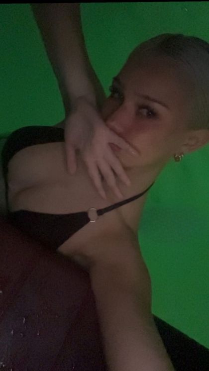 oliviaamarzz OnlyFans picture
