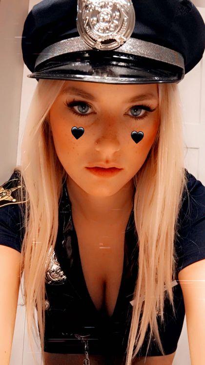 u180186804 OnlyFans picture