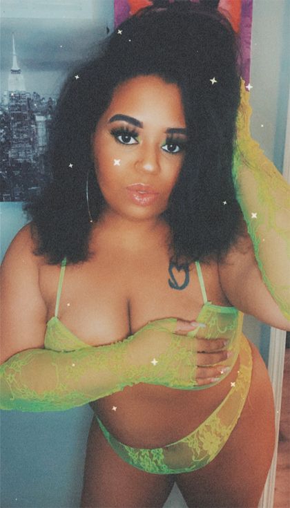 issavibewithkey OnlyFans picture