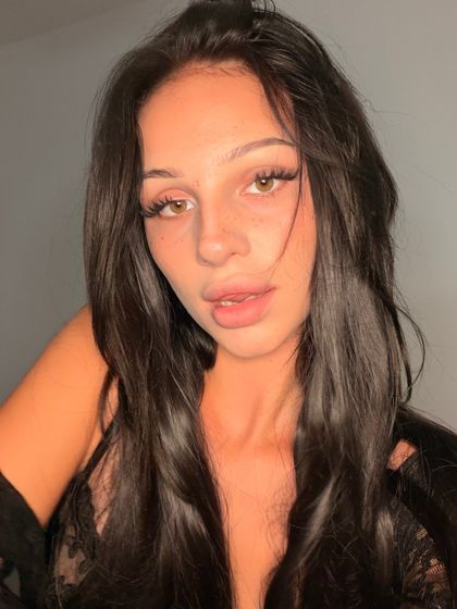 lyraberry OnlyFans picture