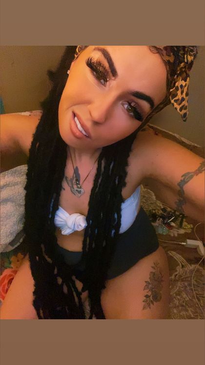snowbunnymelly1 OnlyFans picture