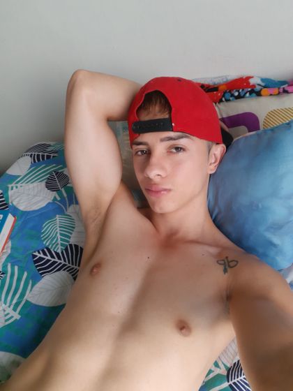 colombianboyaron OnlyFans picture