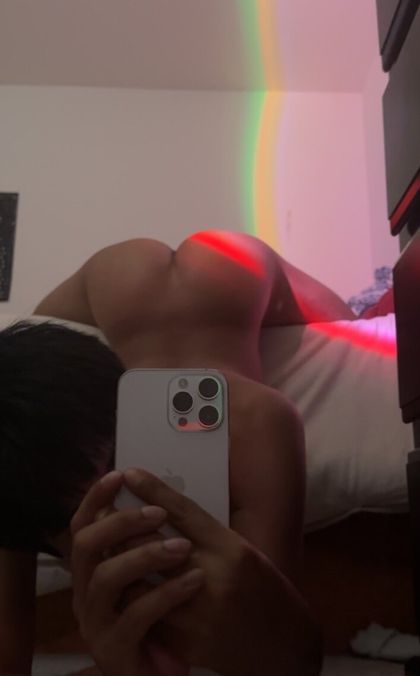 whythitle OnlyFans picture
