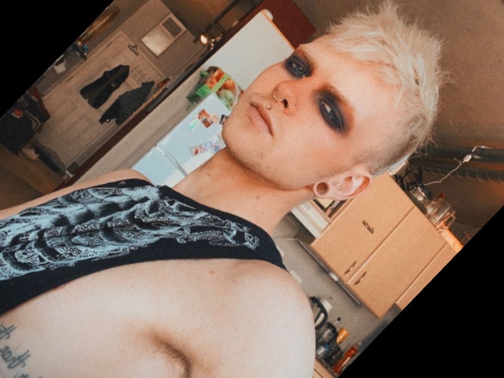 r_o_y_a_l OnlyFans profile picture