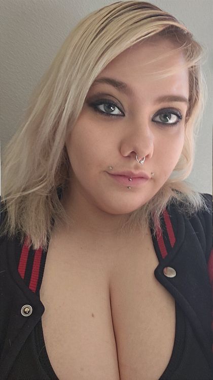 quoththerayven OnlyFans picture