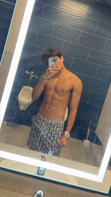 yourfavvmexican OnlyFans picture