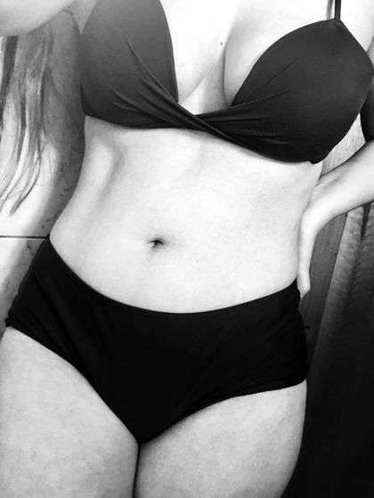navelchica OnlyFans picture