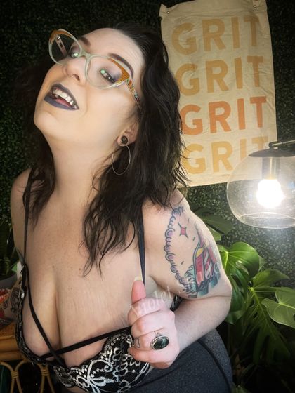 violetshade OnlyFans picture