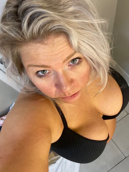 blondebuxombunny OnlyFans picture