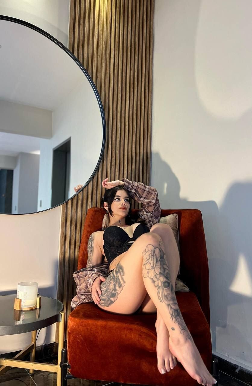 alizeroux OnlyFans profile picture