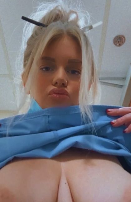 kinkynaughtynurse OnlyFans picture