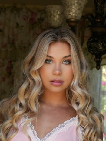 gabrielle_moses OnlyFans - Stats, Graphs, Photos & Profile Comparisons