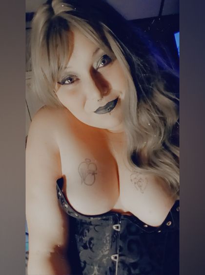 madamecrymsyn OnlyFans picture