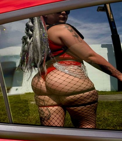 qveen.smoke OnlyFans picture