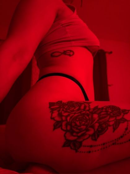 chelle.ej8 OnlyFans picture