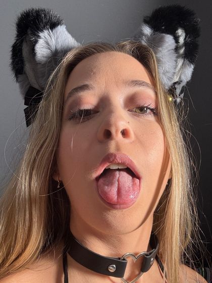 petite_bl0ndei OnlyFans picture