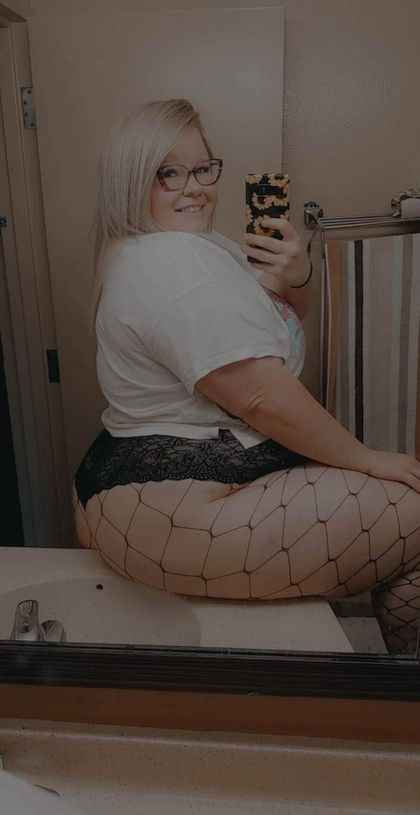curvycortnee OnlyFans picture