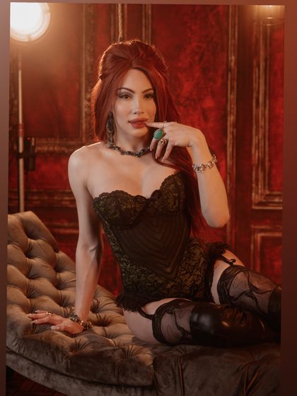 arieldemure OnlyFans picture