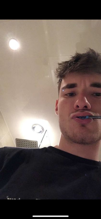 icebrett OnlyFans picture